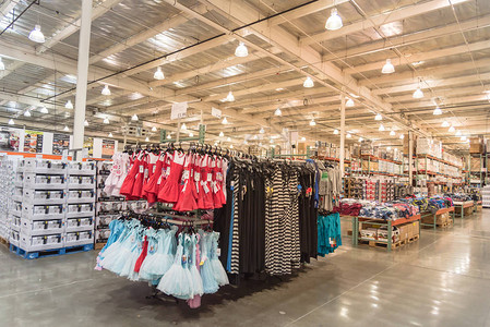 服裝鞋帽批發倉庫 現代供應鏈中的關鍵樞紐